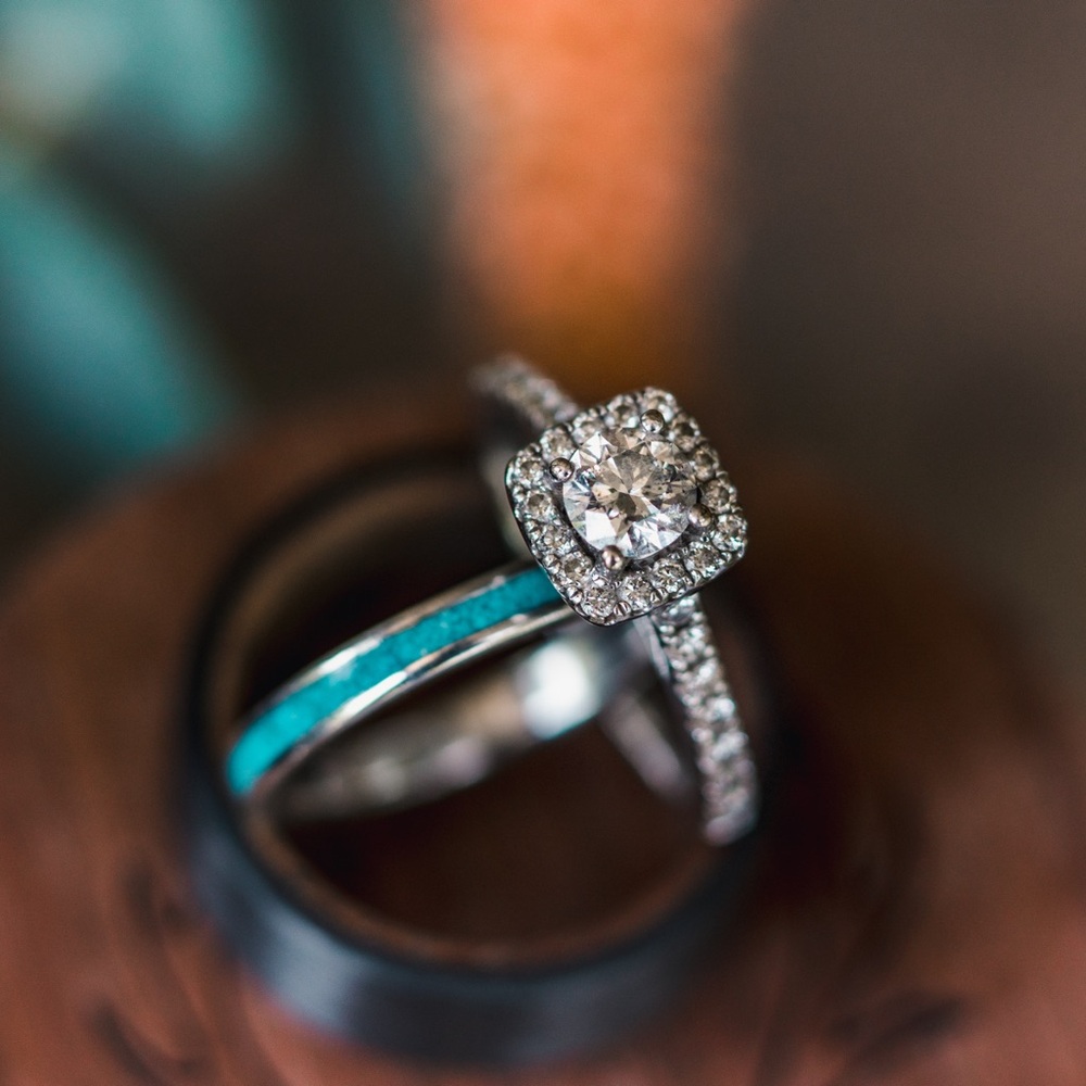 Diamond engagement ring